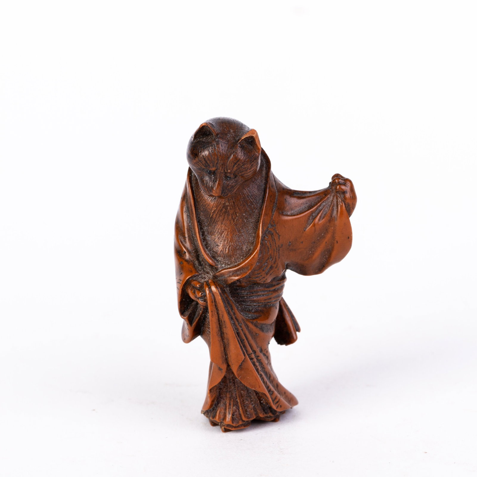 Japanese Carved Wood Netsuke Inro: DIMENSIONS APPROX 6x3x3CM. Please carefully study all photographs to get an accurate idea of the object. In good condition, as seen. Shipping is in-house and we ship internationally to US and rest of 