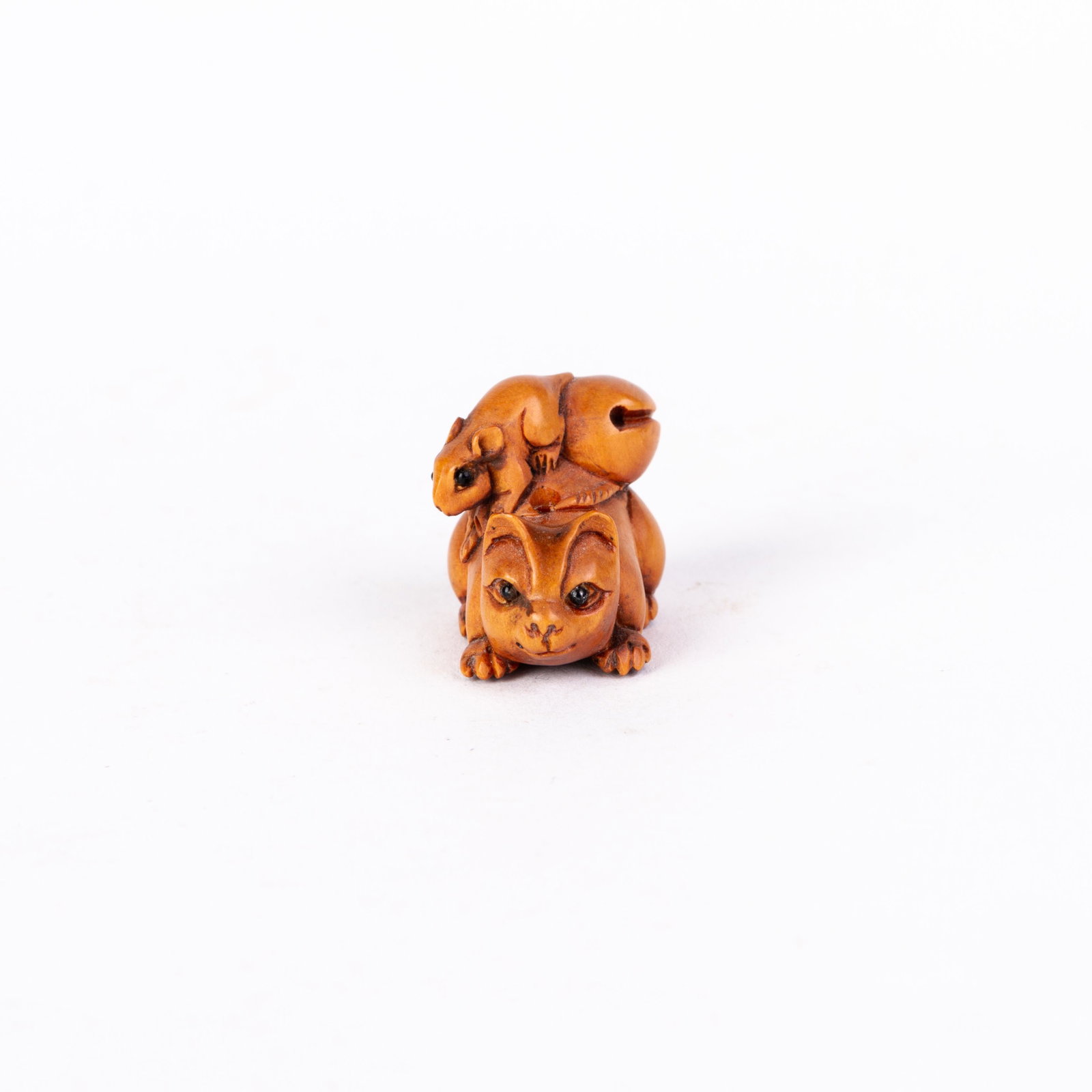 Signed Japanese Carved Wood Netsuke Inro: DIMENSIONS APPROX 2.5x2x1.5CM. Please carefully study all photographs to get an accurate idea of the object. In good condition, as seen. Shipping is in-house and we ship internationally to US and rest