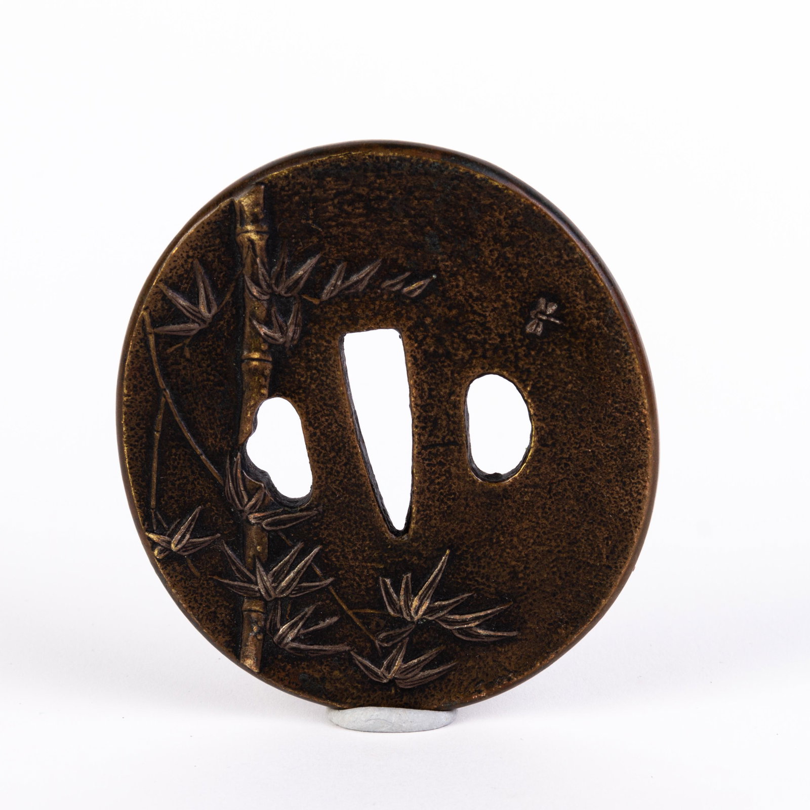 Japanese Edo Bronze Samurai Tsuba Sword Guard: Please carefully study all photographs to get an accurate idea of the object. In good condition, as seen. Shipping is in-house and we ship internationally to US and rest of the world. You may follow o