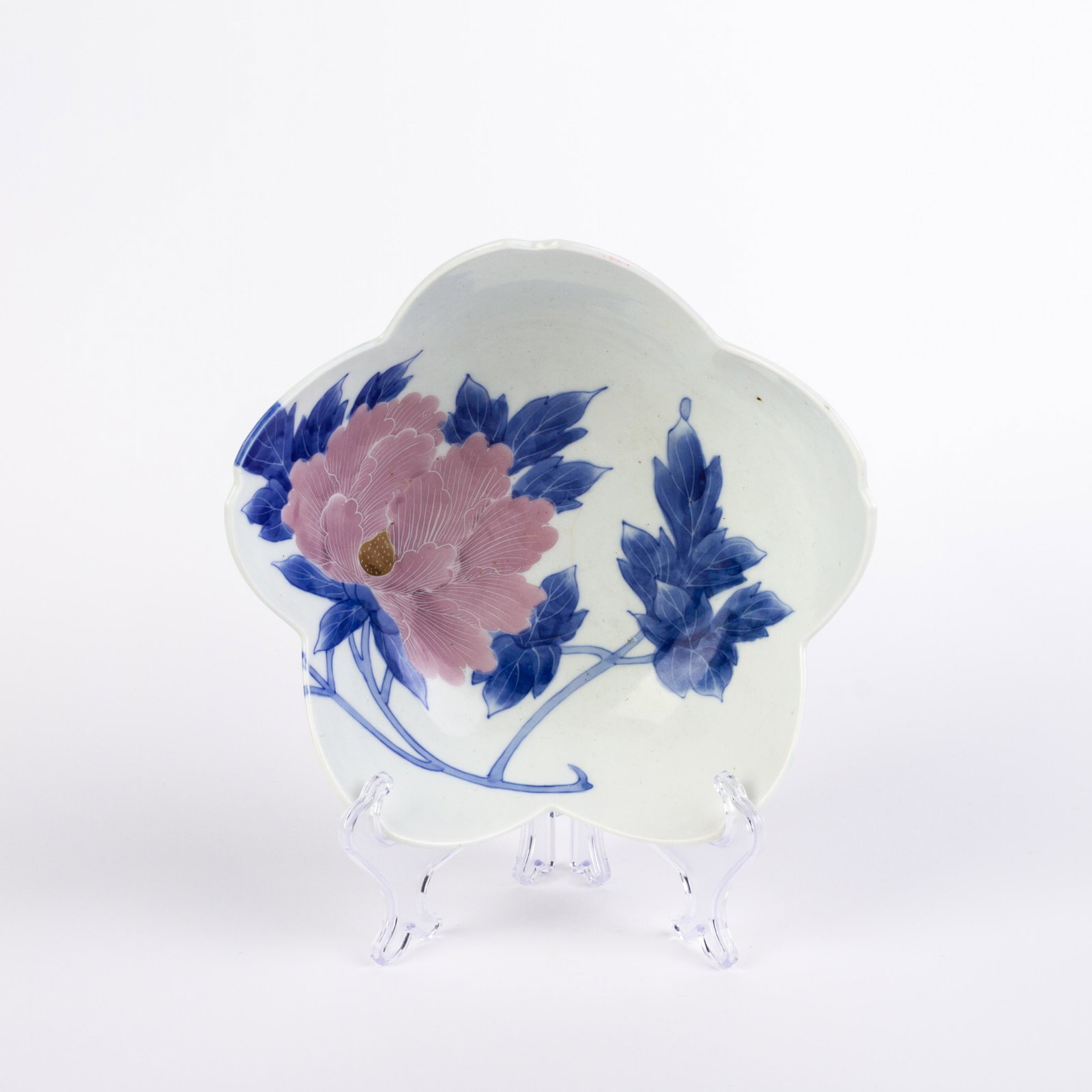 Japanese Blue & White Porcelain Lotus Bowl: Please carefully study all photographs to get an accurate idea of the object. In good condition, as seen. Shipping is in-house and we ship internationally to US and rest of the world. You may follow o