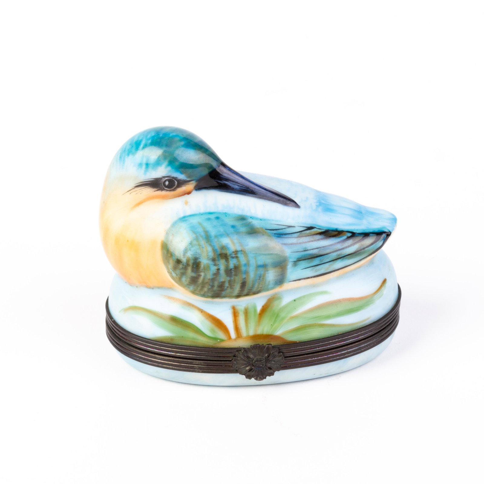 Limoges French Porcelain Hand Painted Trinket Box: DIMENSIONS APPROX 7x8x6CM. Please carefully study all photographs to get an accurate idea of the object. In good condition, as seen. Shipping is in-house and we ship internationally to US and rest of 