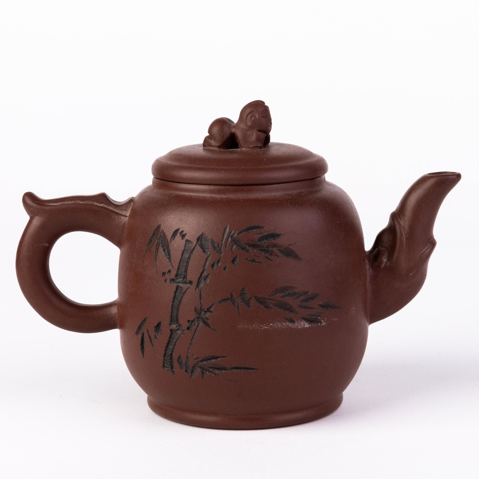 Chinese Yixing Clay Teapot: Please carefully study all photographs to get an accurate idea of the object. In good condition, as seen. Shipping is in-house and we ship internationally to US and rest of the world. You may follow o