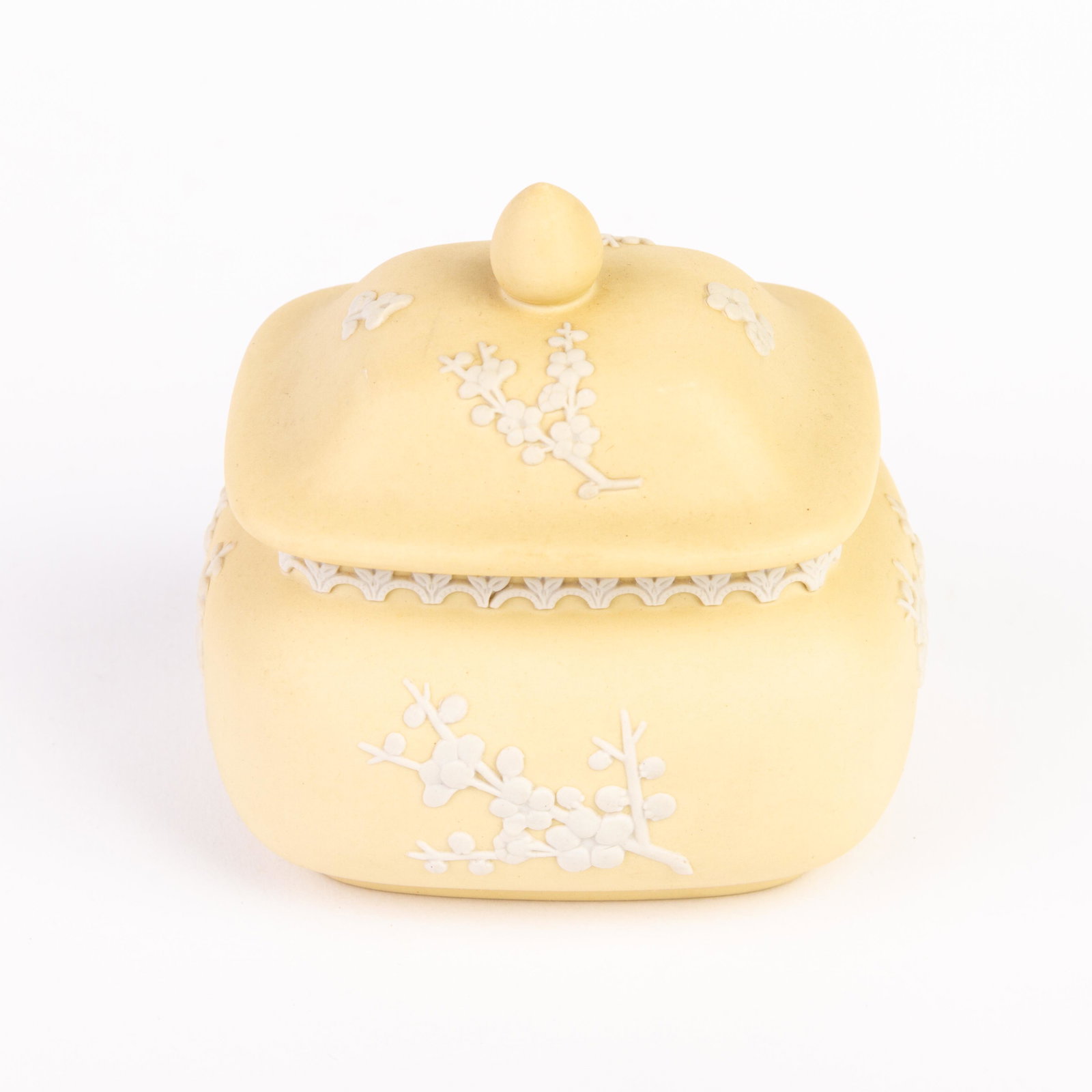 Wedgwood Primrose Yellow Jasperware Prunus Lidded Box: DIMENSIONS APPROX 9.5x9x8CM. Please carefully study all photographs to get an accurate idea of the object. In good condition, as seen. Shipping is in-house and we ship internationally to US and rest o