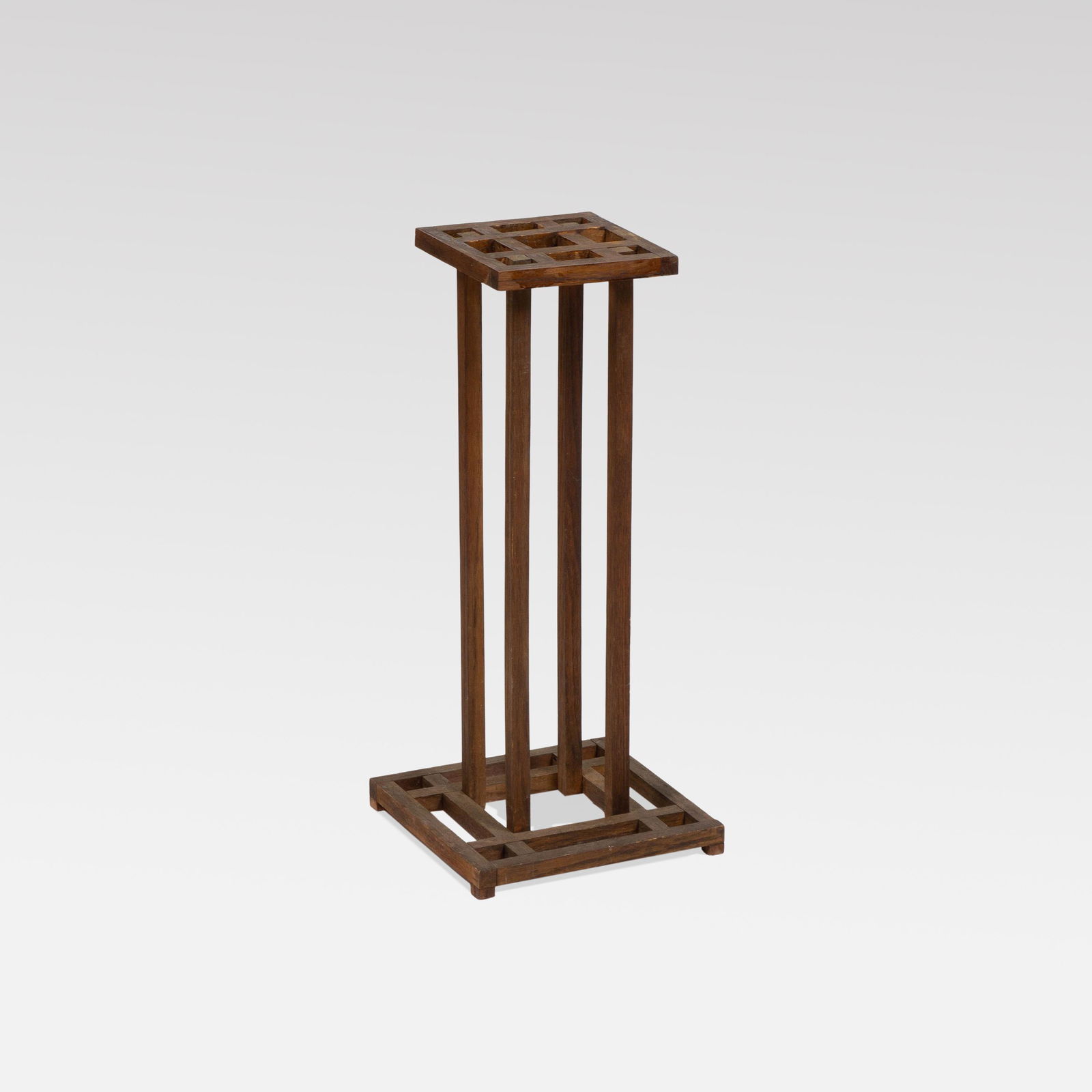 Usonian, Stand (1 of 3)