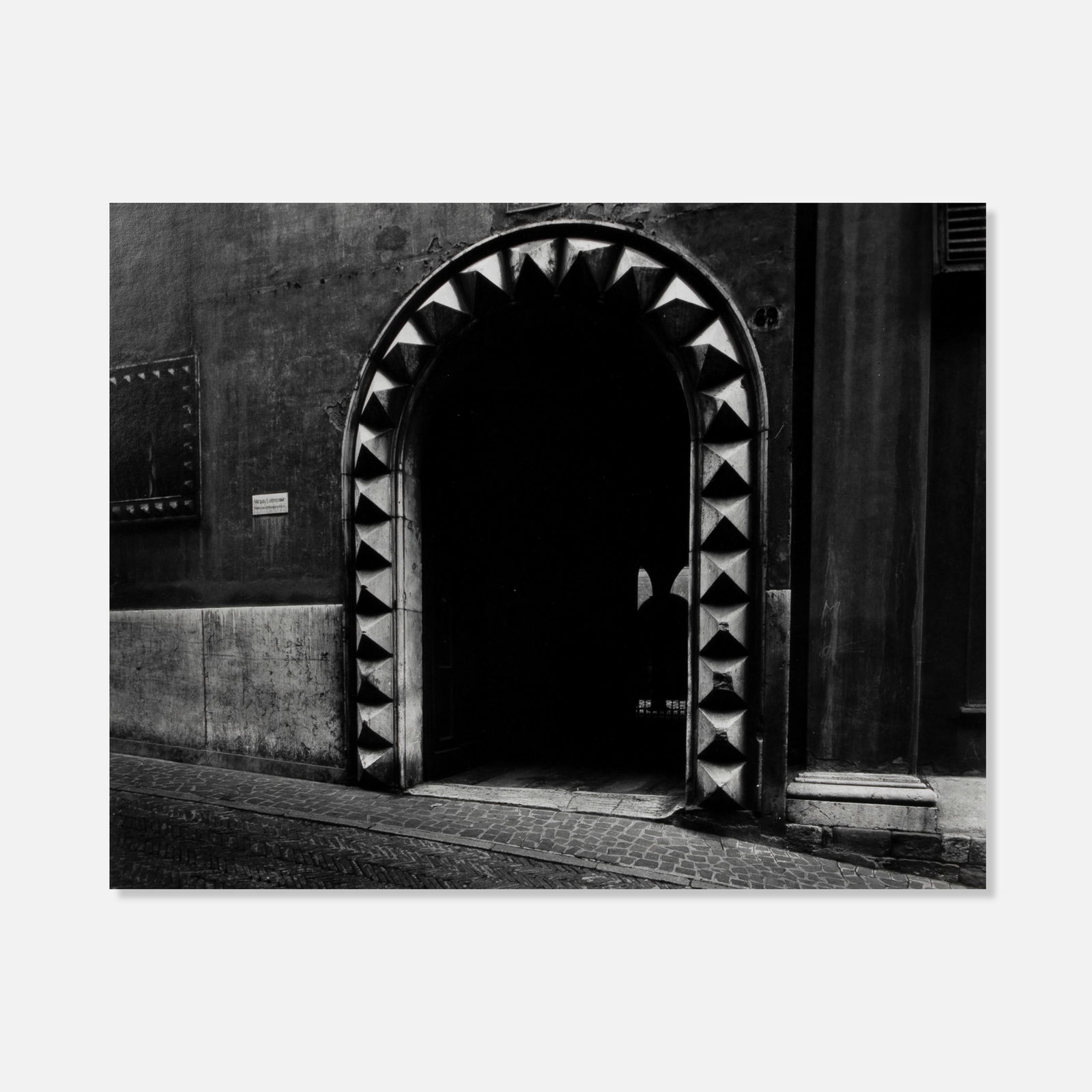 Evelyn Hofer, Via Pignolo, Bergamo (1 of 2)