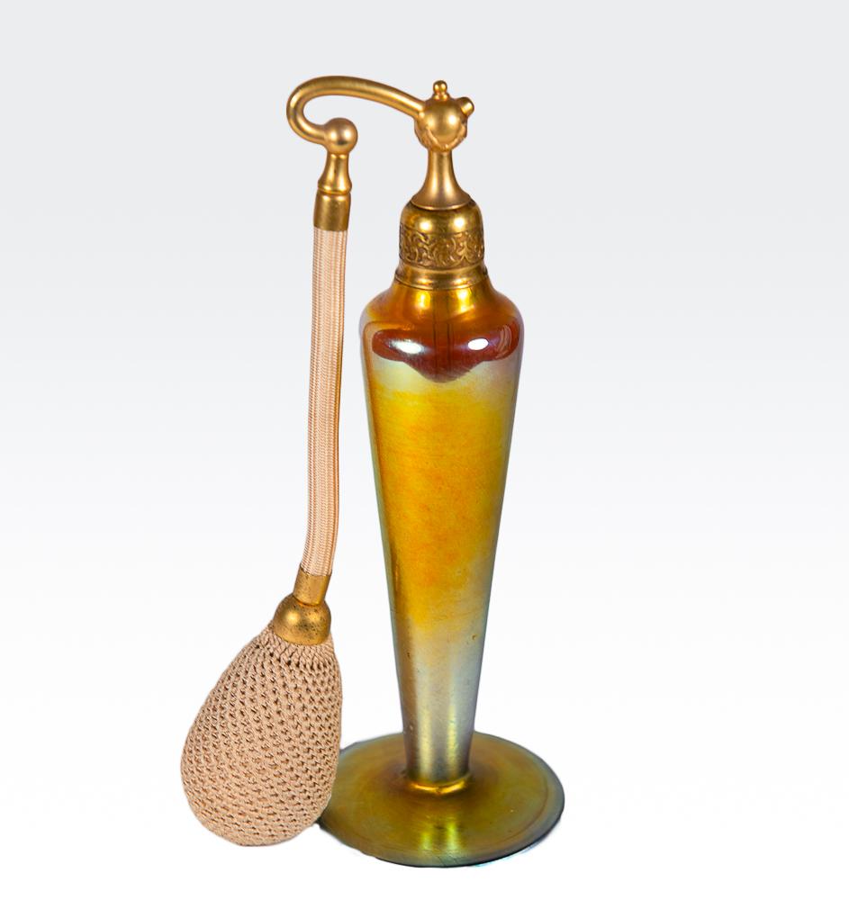 Steuben Gold Aurene atomizer (1 of 4)