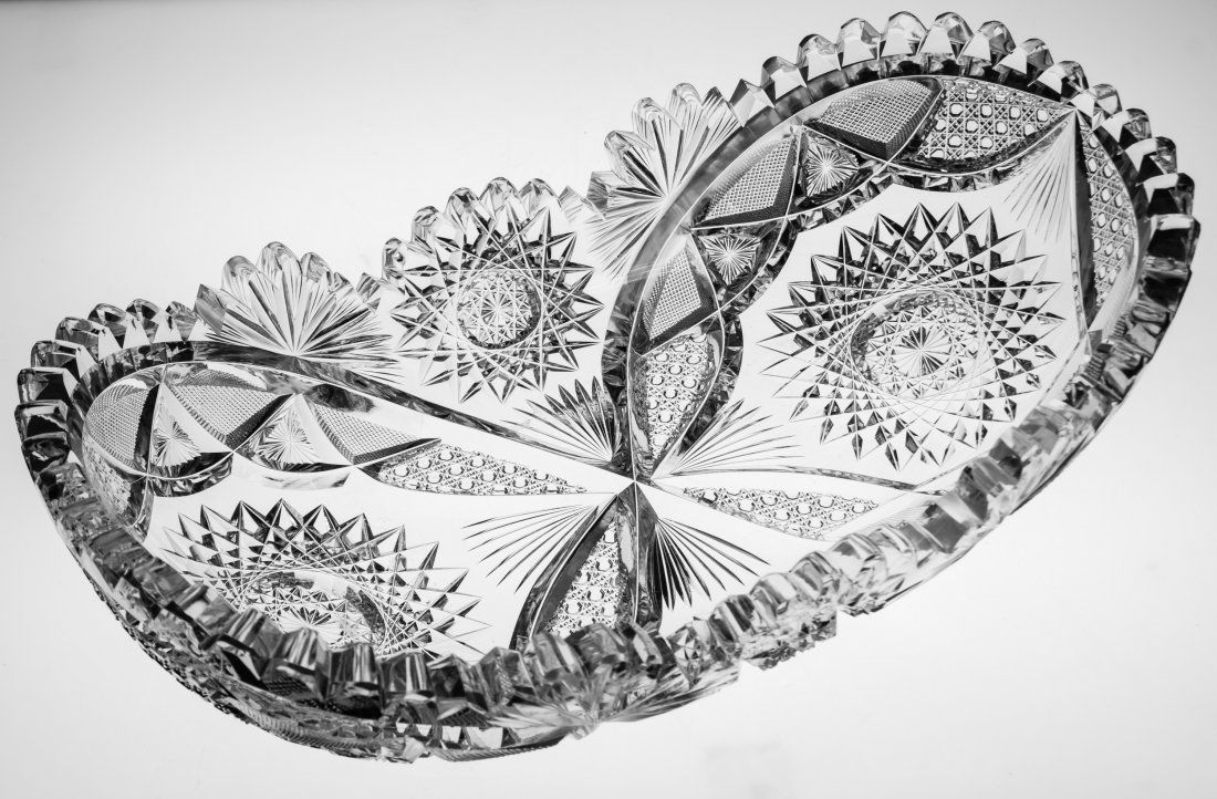 High Quality Cut Glass Bread Tray (1 of 4)