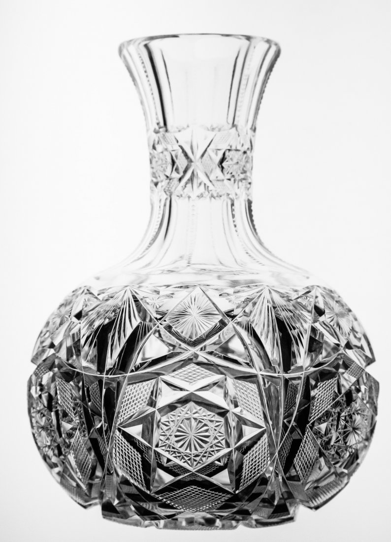 Nice Clark Manhattan American Brilliant Cut Glass Caraf: Great carafe by Clark in their Manhattan design. Fully cut in pattern base and neck - sign of high quality. Wood wheel polished, old piece.2079