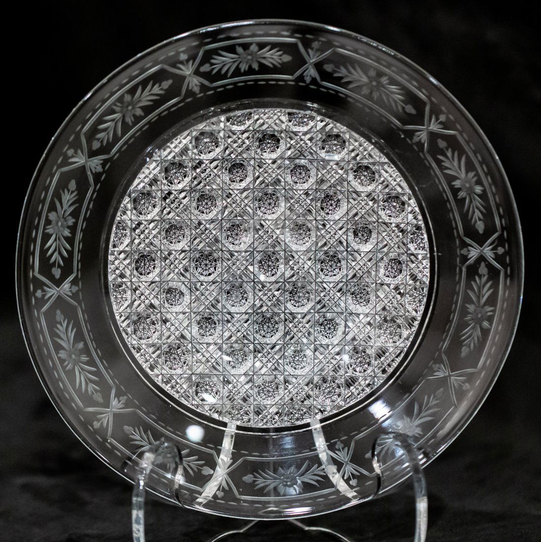 High Detailed Sinclaire Hobnail & Lace Cut Glass Plate (1 of 2)