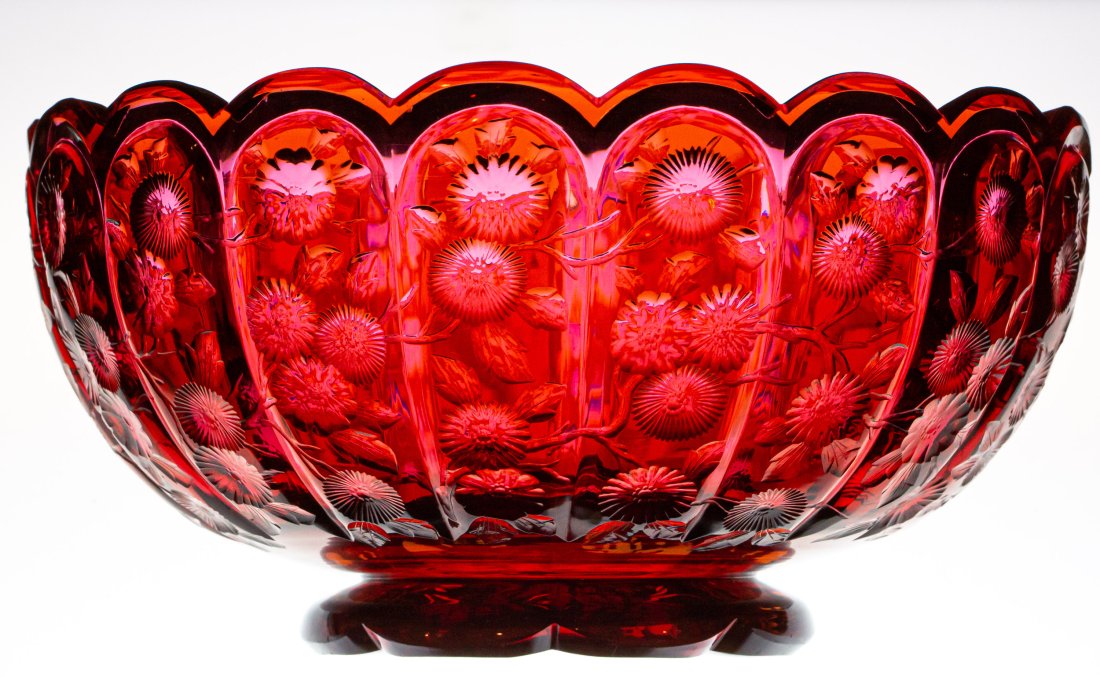 Extremely Rare Rare Stevens & Williams Cranberry to Magenta Brilliant Glass Bowl: It is unusual to find large pieces of colored glass - both the expense and difficulty made them particularly scarce. This piece was made by Stevens and Williams in an extremely unusual combination of 