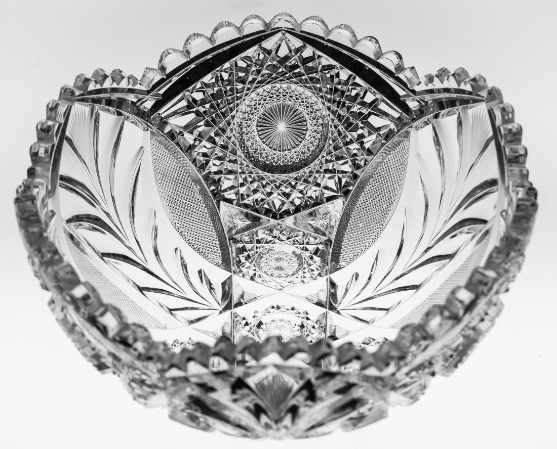 Gorgeous Egginton Cascading Tusk Brilliant Cut Glass Bowl: Beautiful piece of Egginton - they cut a few renditions of this pattern with slight variations in the motifs, but the same outline and cascading tusks.