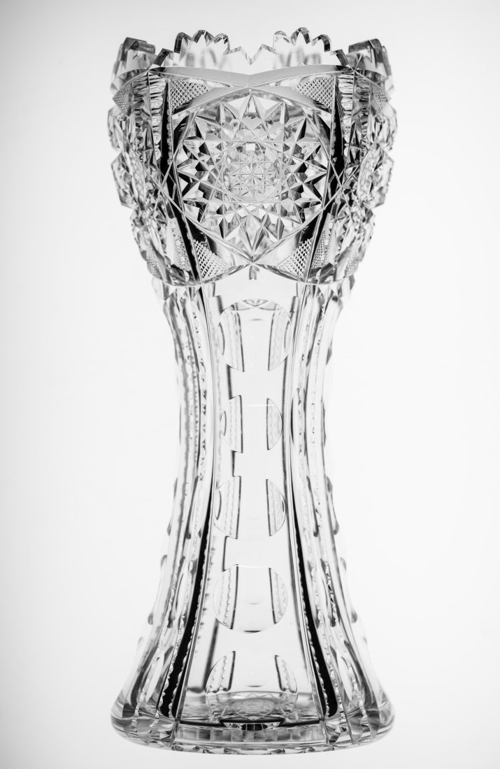 Nice Pairpoint Henrietta Brilliant Cut Glass Crystal Corset Vase: Beautiful vase in Pairpoint's Henrietta design - great clear blank.