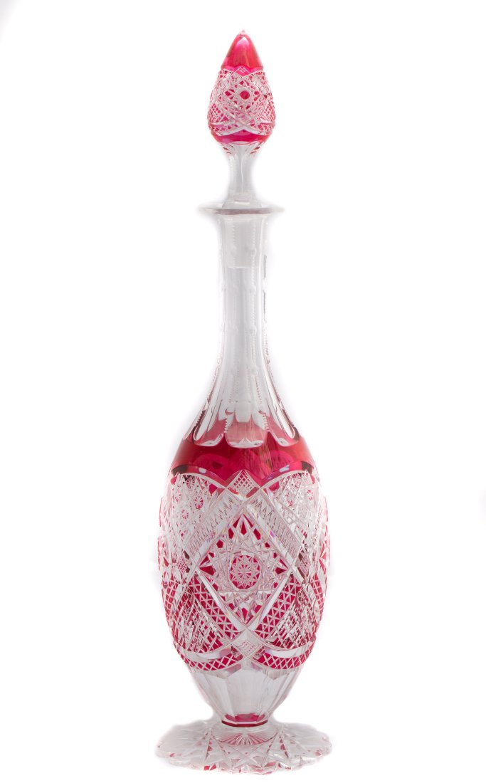 Incredible Val Saint-Lambert Ruby to Clear American Brilliant Cut Glass Decanter Crystal: This is a very large, incredibly well-done decanter by Val Saint-Lambert in ruby to clear. Val was one of the, if not the most skilled makers of colored glass during the Brilliant Period. Great cuttin
