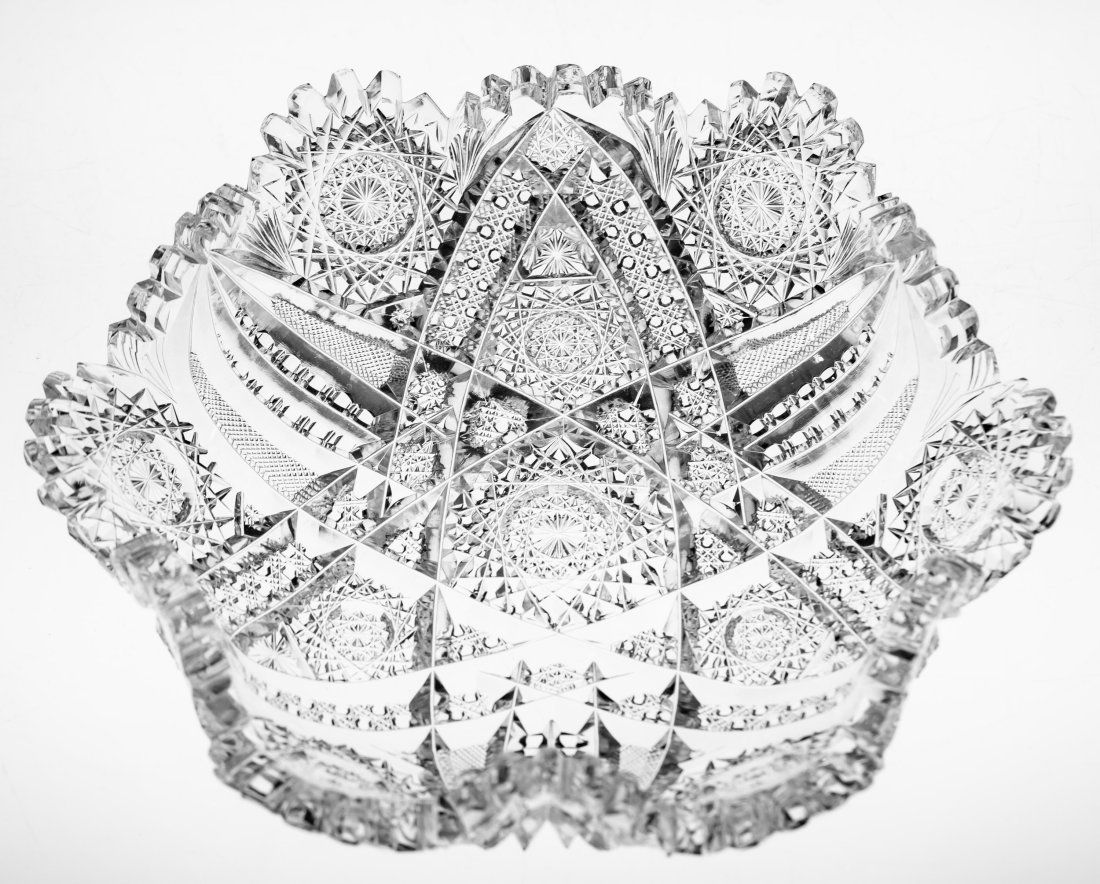 High Detailed Hoare Carolyn American Brilliant Cut Glass Crimped Dish: This is the most well cut piece of J. Hoare's Carolyn I've ever seen - rich, tight cutting is all over this piece and the polish is perfect - it just POPS! The remnants of the circle of the J. Hoare s