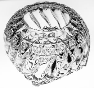 Extremely Unusual, Oversized J. Hoare Richelieu American Brilliant Cut Glass Roseglobe