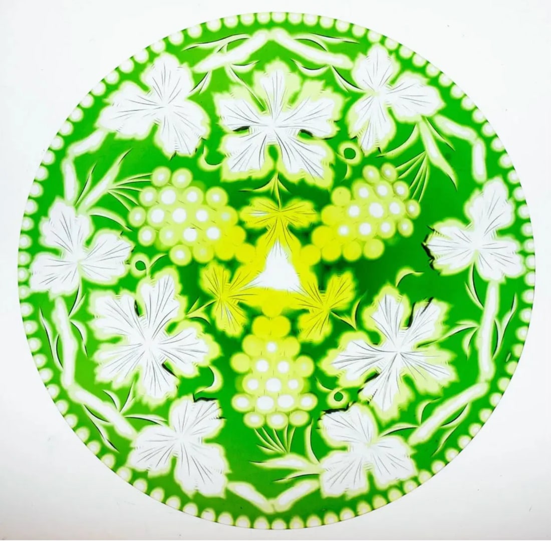 WOW Stevens & Williams Green/Yellow/Clear Cut Glass Engraved Plate (1 of 2)