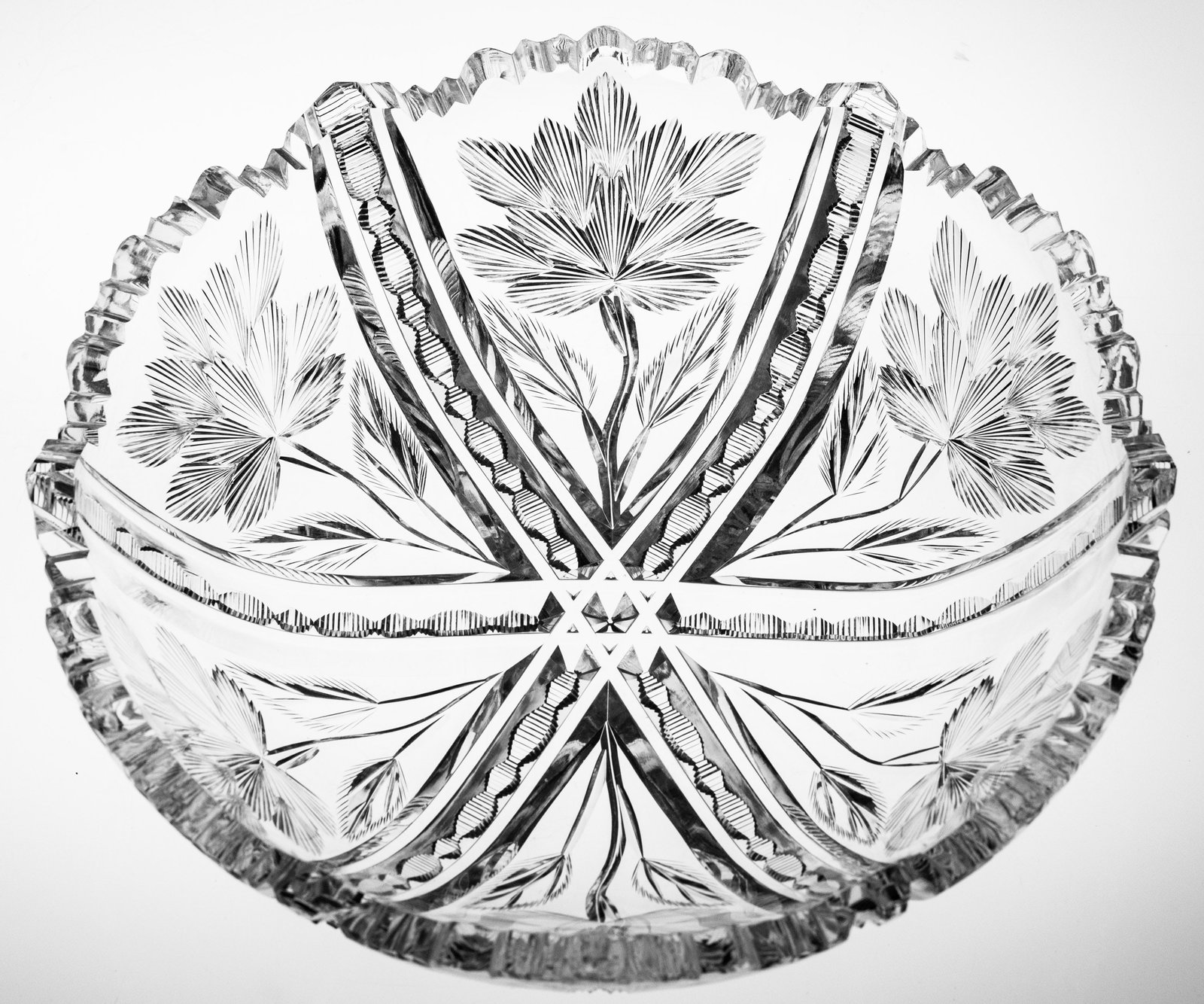 Libbey Loretta American Brilliant Period Cut Glass Low Bowl: Signed by Libbey in their Loretta pattern with clear polish - sometimes Loretta is left with matted finish but this is bright and clear.
