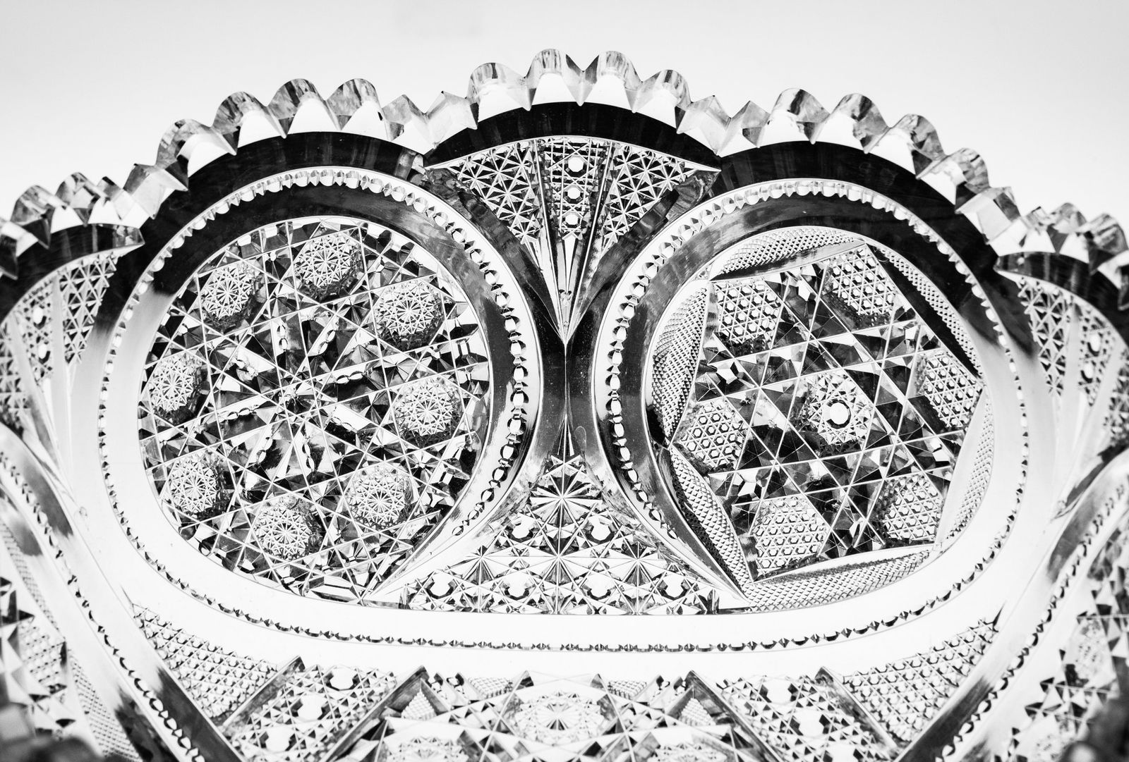 Highest Quality J. Hoare? Multi-Motif American Brilliant Period Cut Glass Bowl - 6