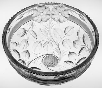 Beautiful Tuthill Rosacea American Brilliant Period Cut Engraved Glass Bowl