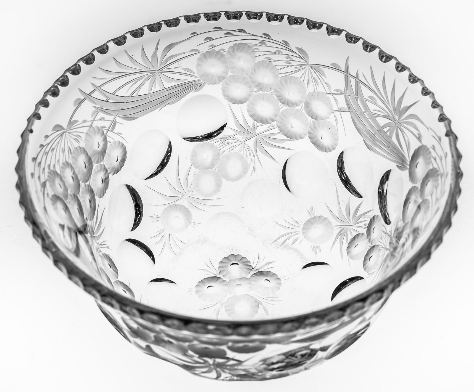 Beautiful Libbey Cut & Engraved American Brilliant Cut Glass Deep Bowl (1 of 3)