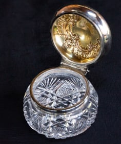 Well-done Straus? American Brilliant Period Cut Glass Crystal Sachet Jar