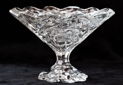 Incredible Hawkes Gravic Carnation American Brilliant Period Cut Glass Tazza