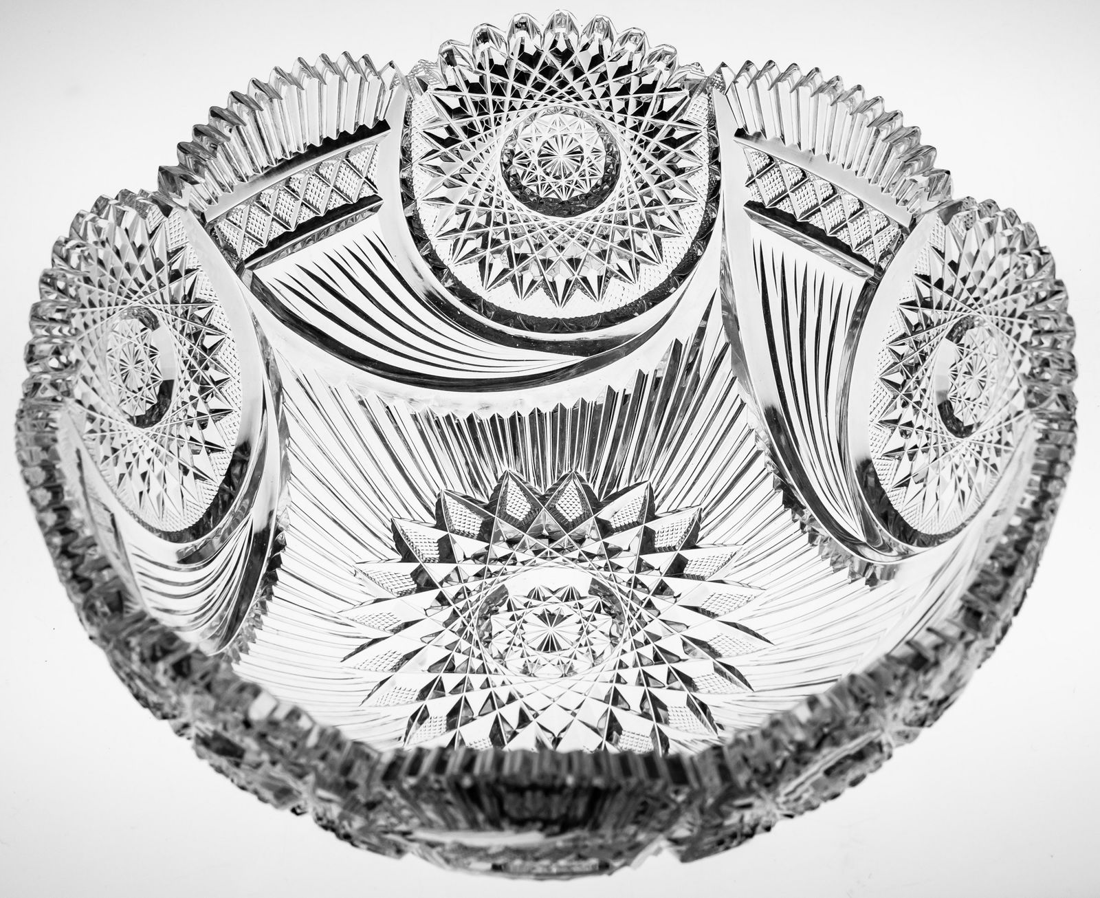 Classic Bergen Cornucopia Plymouth American Brilliant Cut Glass Bol: This bowl was cut in one of the most recognizable designs from the period - Bergen's Plymouth (better known as Cornucopia). It's one of Bergen's earliest patterns and shows incredible detail and