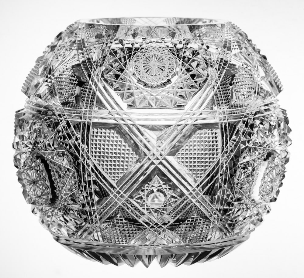 Incredible Hawkes Old Imperial American Brilliant Period Cut Glass Rose Globe: Hawkes early Imperial design is one of their best and my most favorite designs from the period. Featuring triple miter cutting weaving through and creating the outline for the entire pattern. This tri
