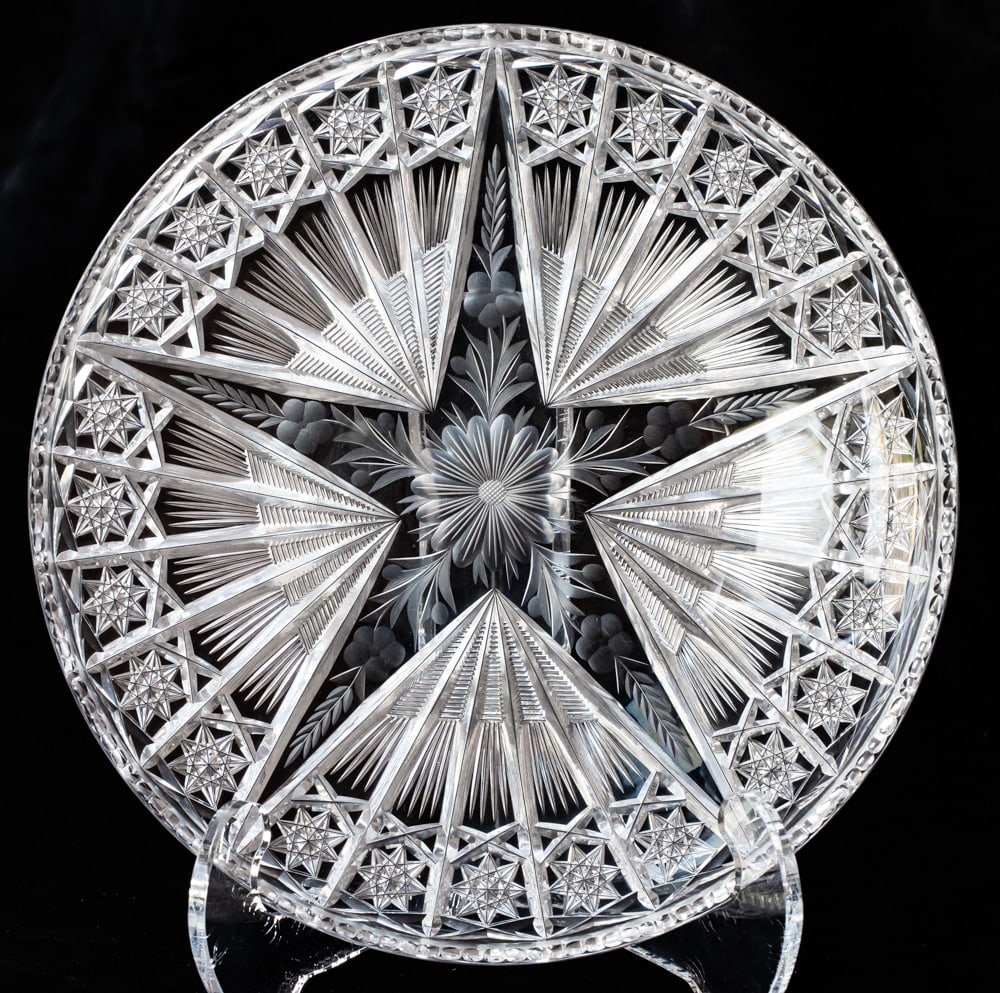 Beautiful Tuthill Star & Cosmos American Brilliant Cut Glass Engraved Plate: Beautiful plate in what I think is one of Tuthill's most well designed patterns. Whoever conceived of this design is just "brilliant" - featuring a huge 5-point star configuration filled with intalgio