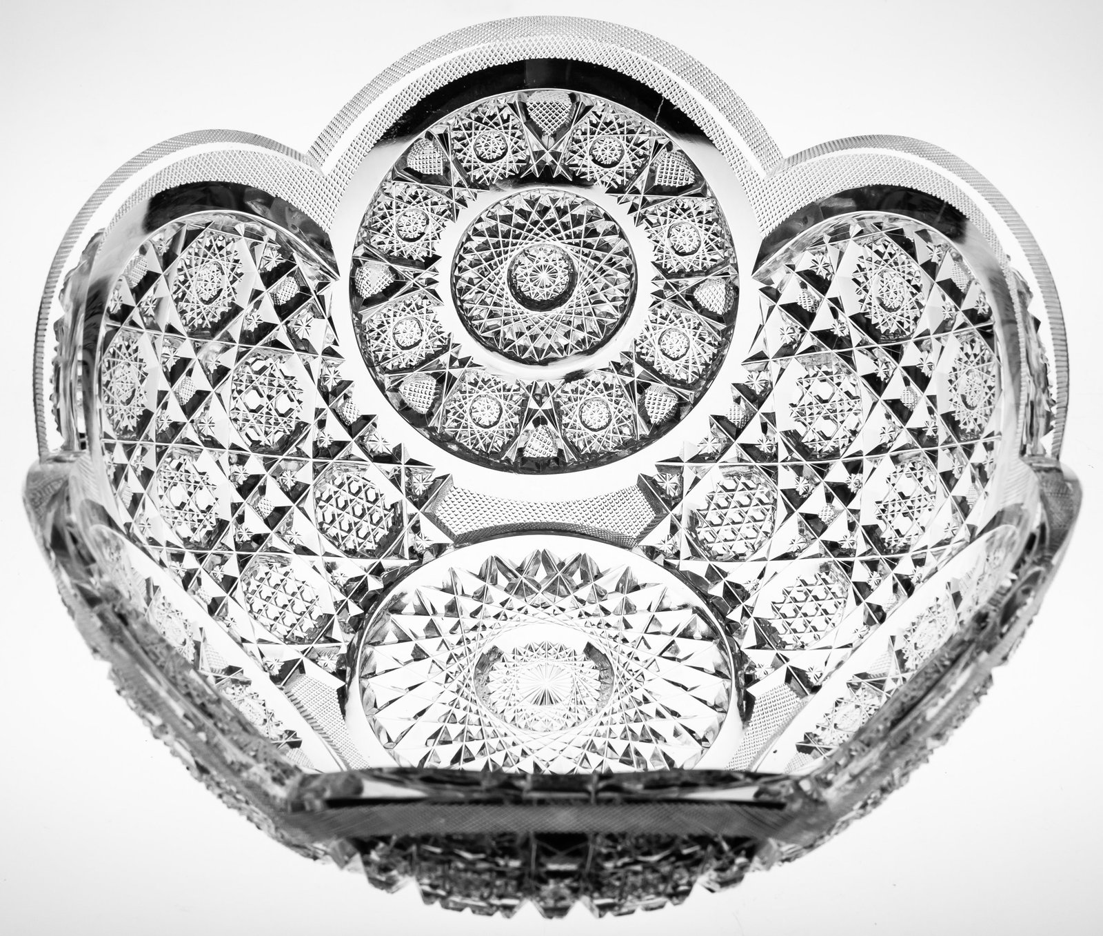 Huge 10" Taylor Brothers Bellevue American Brilliant Period Cut Glass Bowl: This is one of the largest pieces I've ever seen in Taylor Brothers iconic Bellevue design. Bellevue was one of the most ingenius and original designs from the period showing an unusual and distinct u