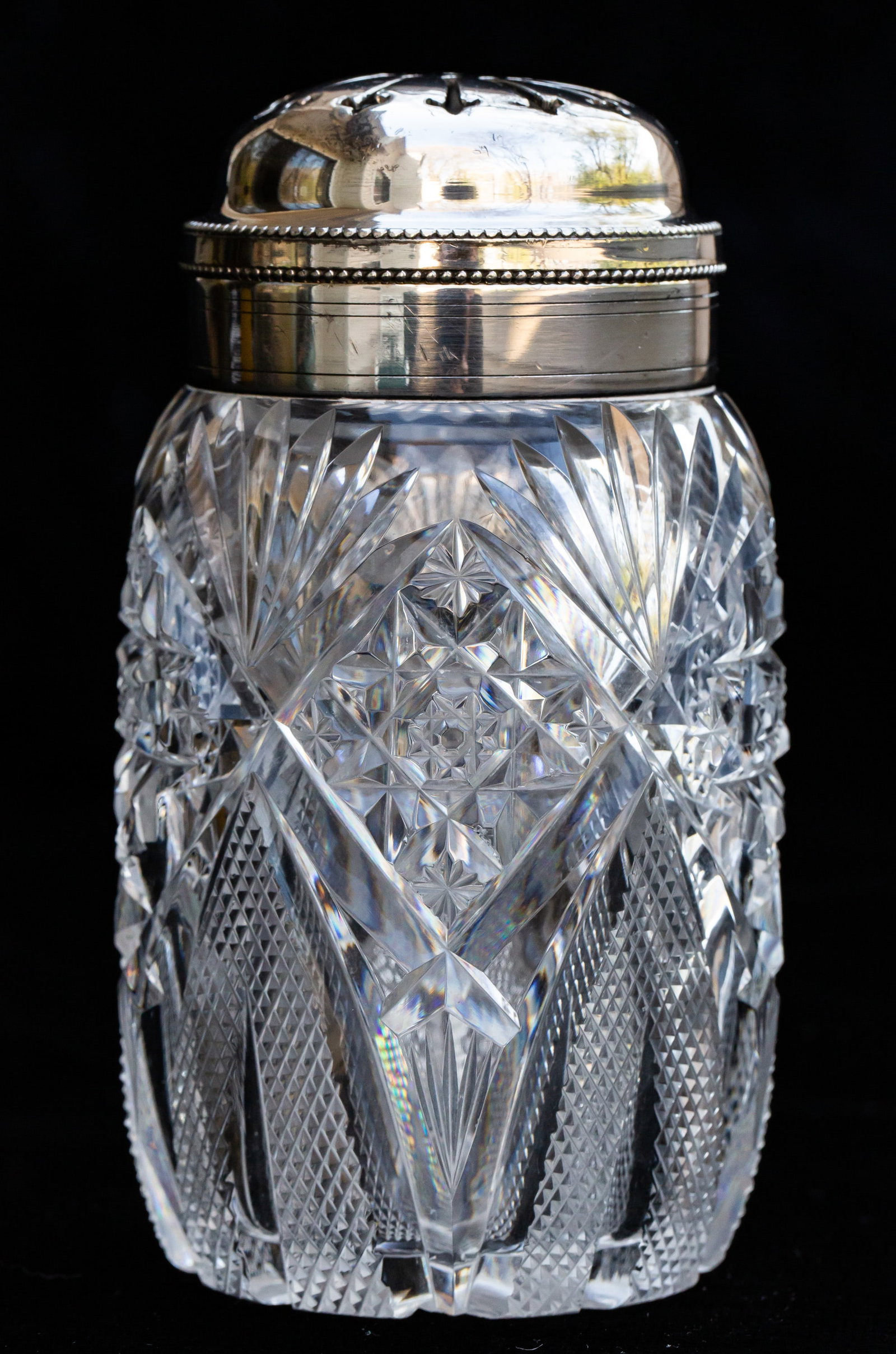 Seldom-seen Hawkes Venetian American Brilliant Cut Glass Muffineer (1 of 5)