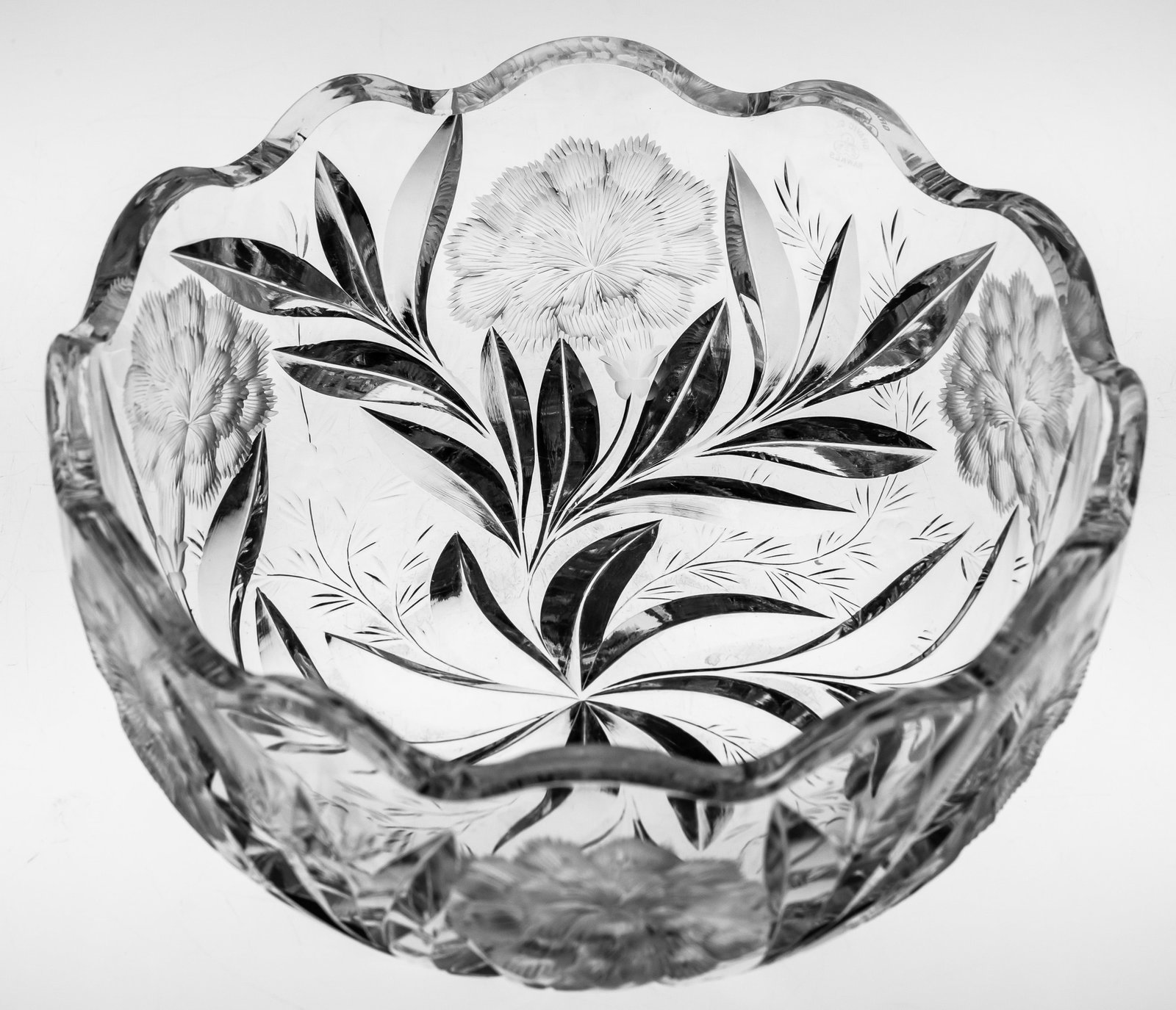 Beautiful Engraved Hawkes Gravic Carnation American Brilliant Period Cut Glass Bowl: This beautiful bowl was cut and engraved in Hawkes' Gravic Iris design. The polished stems and leaves provide a great contrast to the unpolished carnations. Signed Hawkes Gravic.