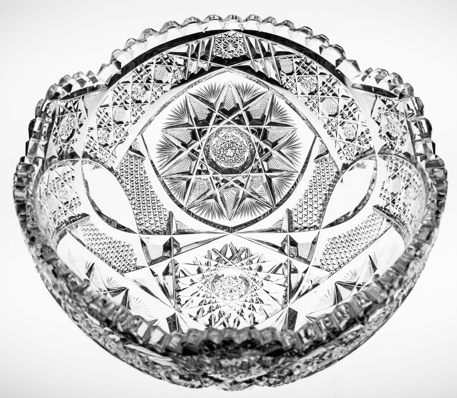 Very Unusual Meriden Jewel-Style American Brilliant Period Cut Glass Bowl: My dad and I found this bowl in a Savannah, Ga. estate many years ago and is cut in an unknown Meriden design. The design features many of their pattern attributes - most notably, clear, lapidary vesi