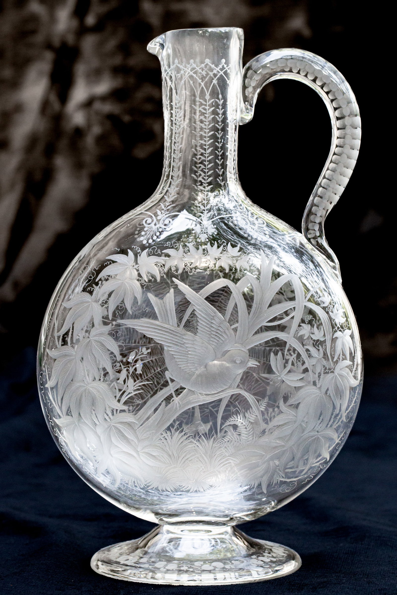 WOW Amazingly Engrave Bird & Spiderweb Cut Glass Ovoid Decanter (1 of 8)