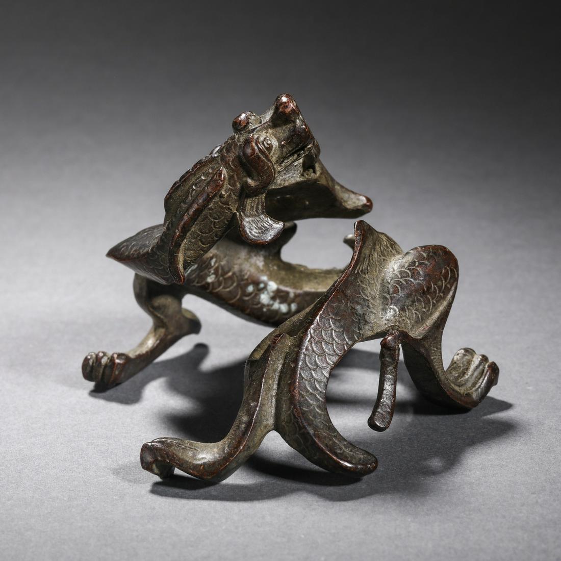 China Qing Dynasty copper dragon ornament (1 of 7)