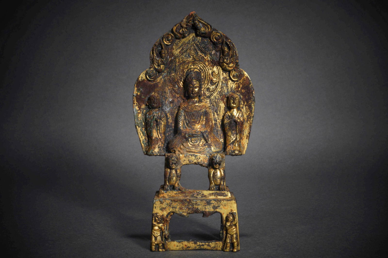 Northern Wei gilt Buddha statue (1 of 9)