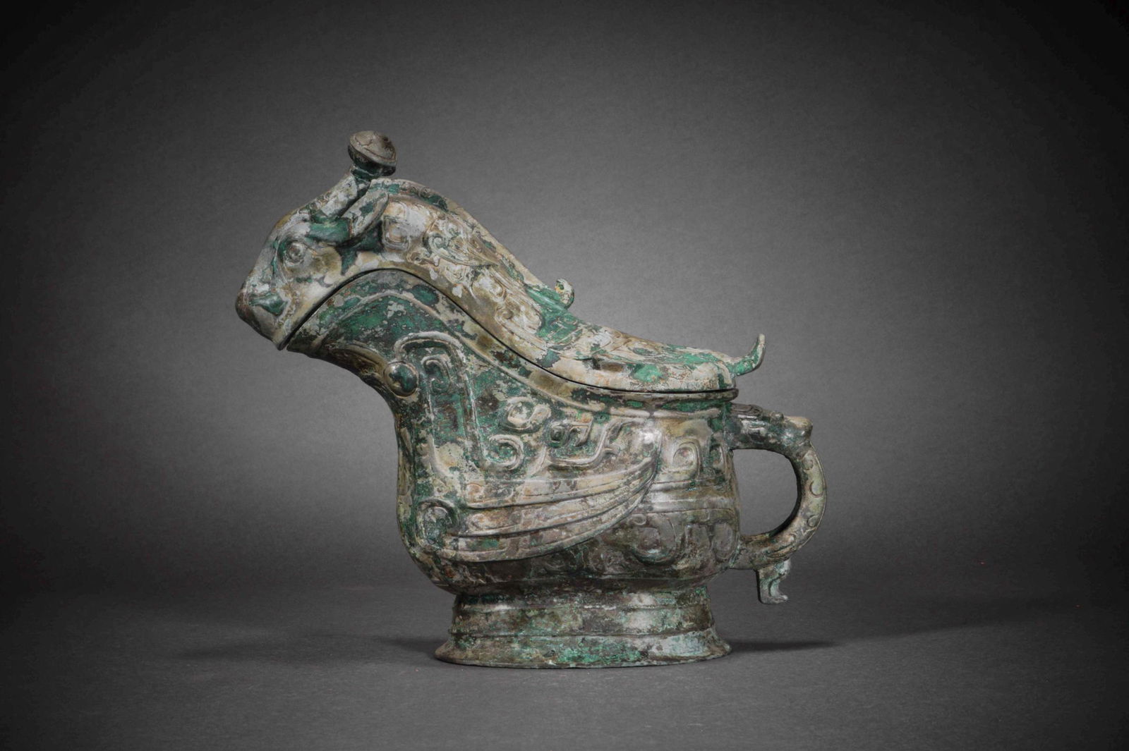 Han Dynasty bronze gong utensil (1 of 9)