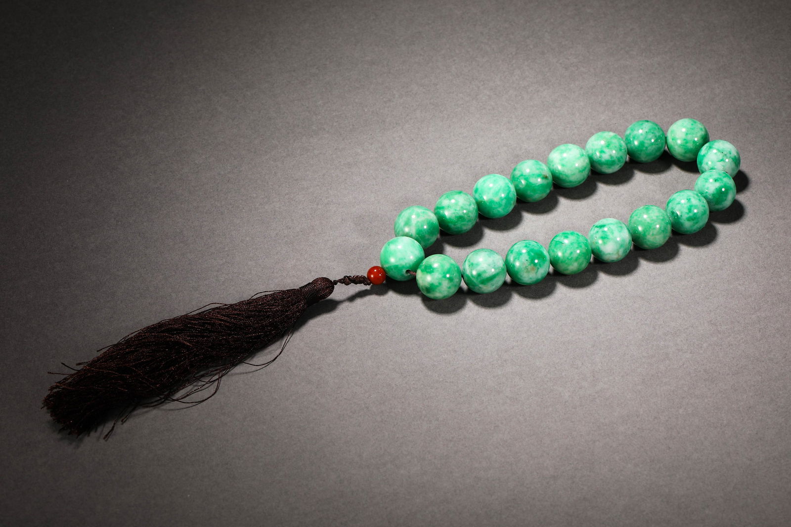 Qing Dynasty Eighteen beads hand-held string (1 of 6)