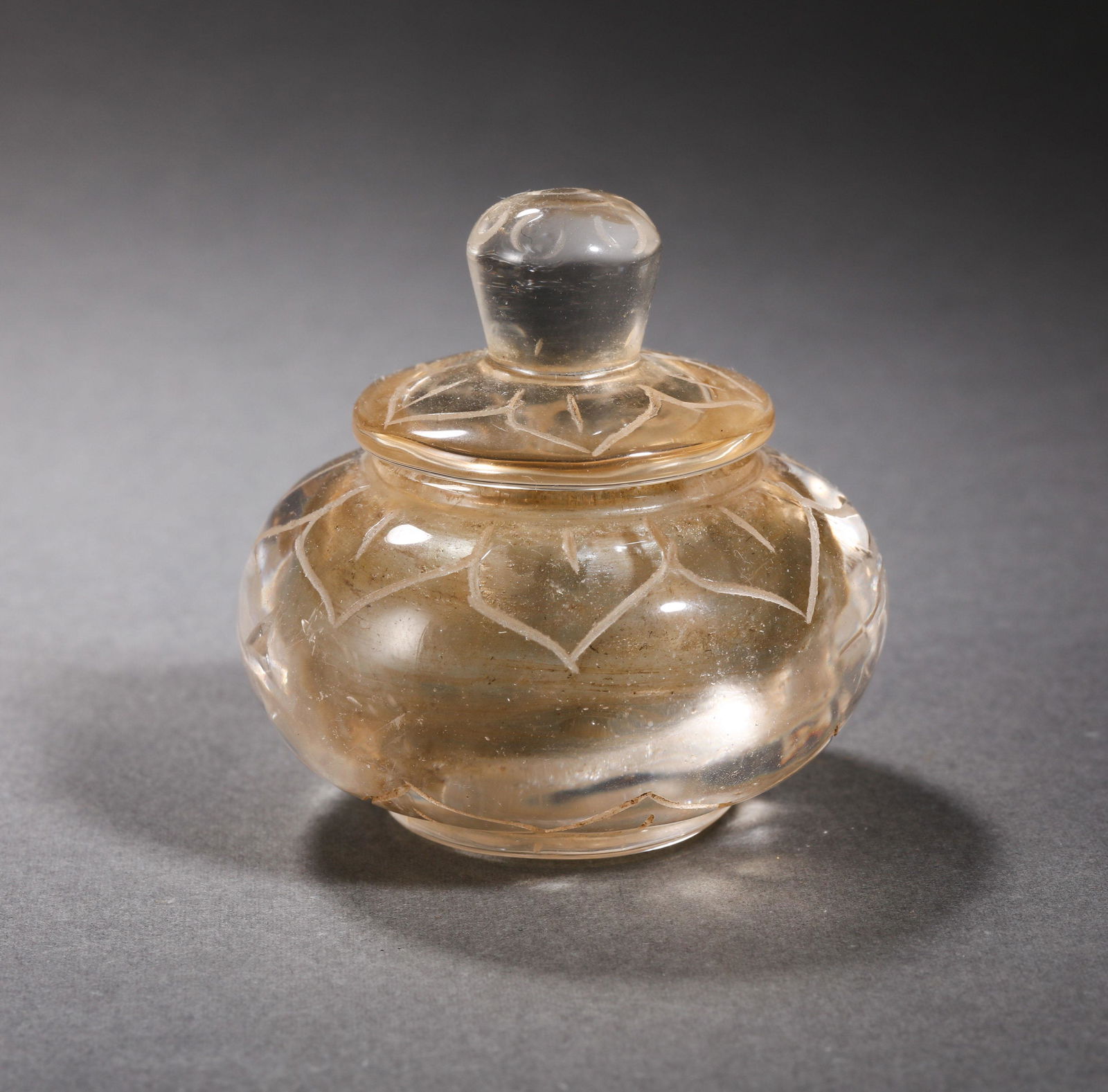 China Qing Dynasty crystal relic jar (1 of 5)