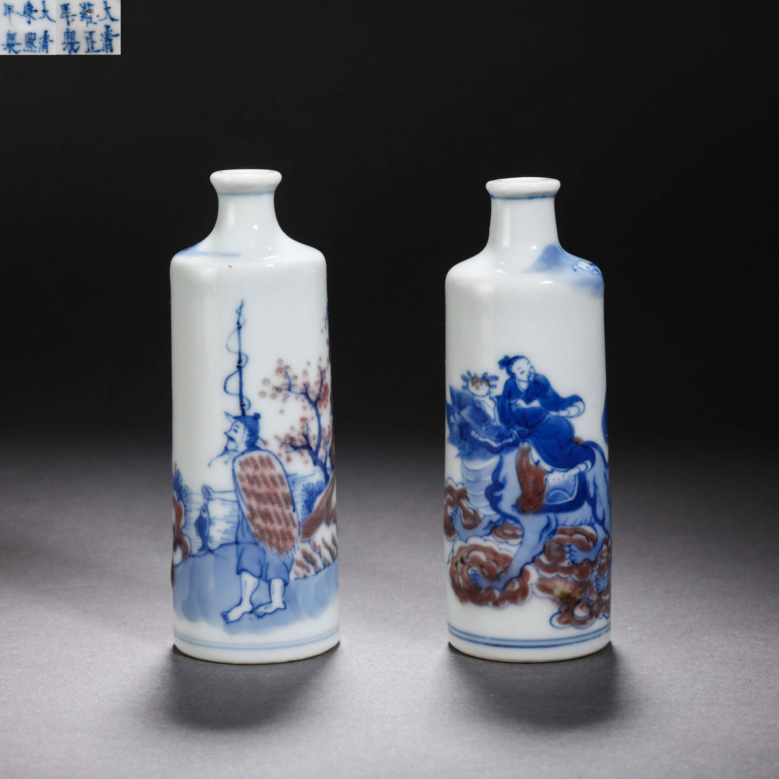 China Qing Dynasty Blue and white porcelain figure snuff bottle (1 of 5)