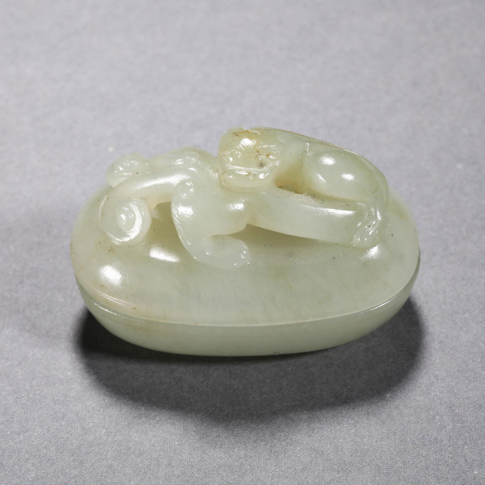 China Qing Dynasty Hetian Jade Beast Head Box (1 of 6)
