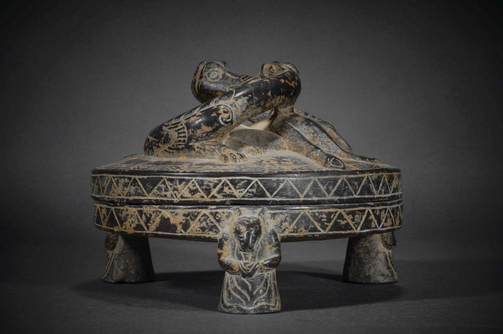 Northern Wei Dynasty Blue Stone Inkstone (1 of 9)