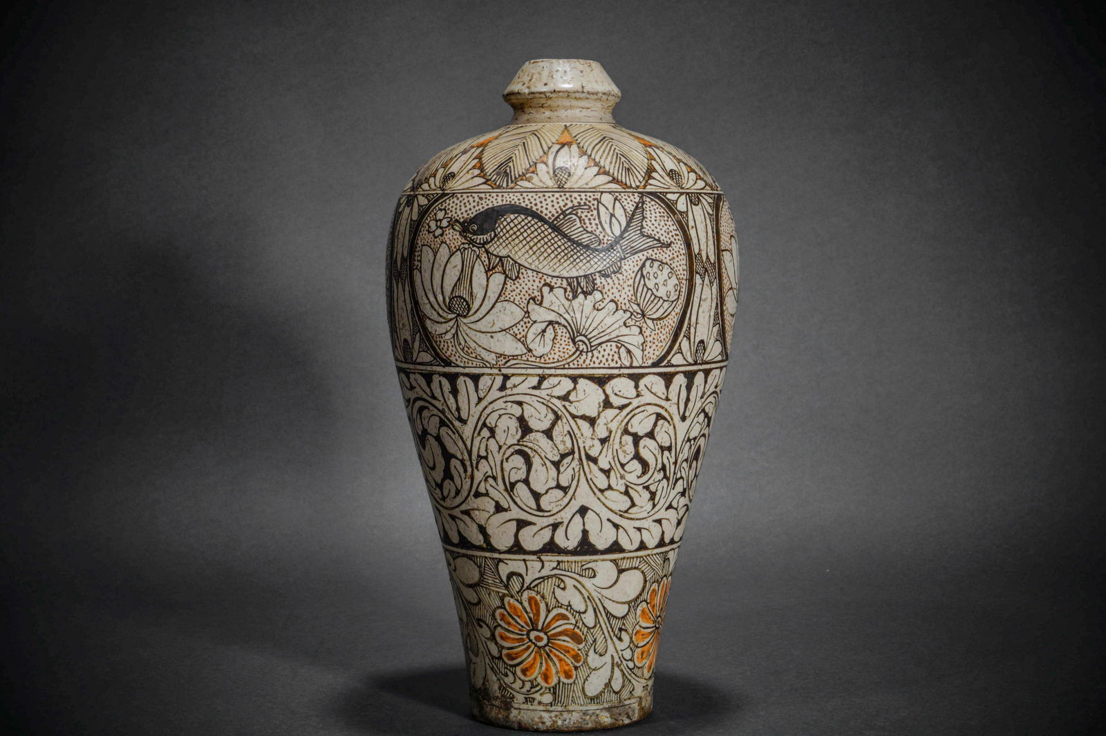 Song Dynasty Cizhou Kiln Bottle (1 of 9)