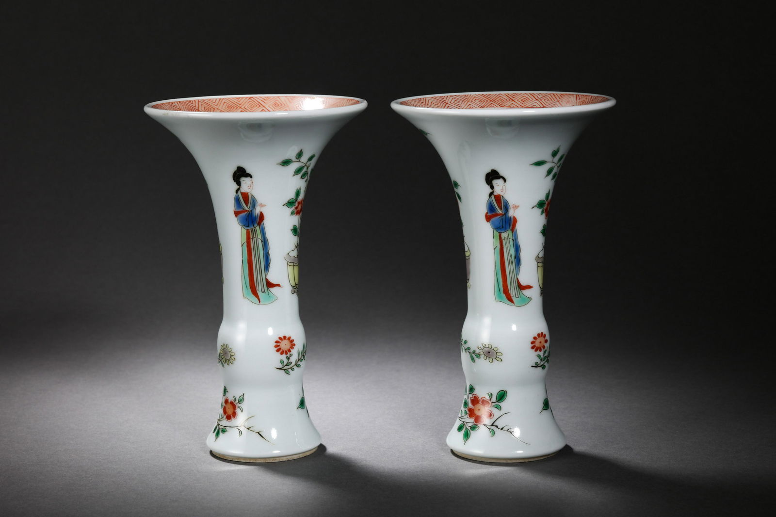 China Qing Dynasty carved figures and flower goblets (1 of 8)