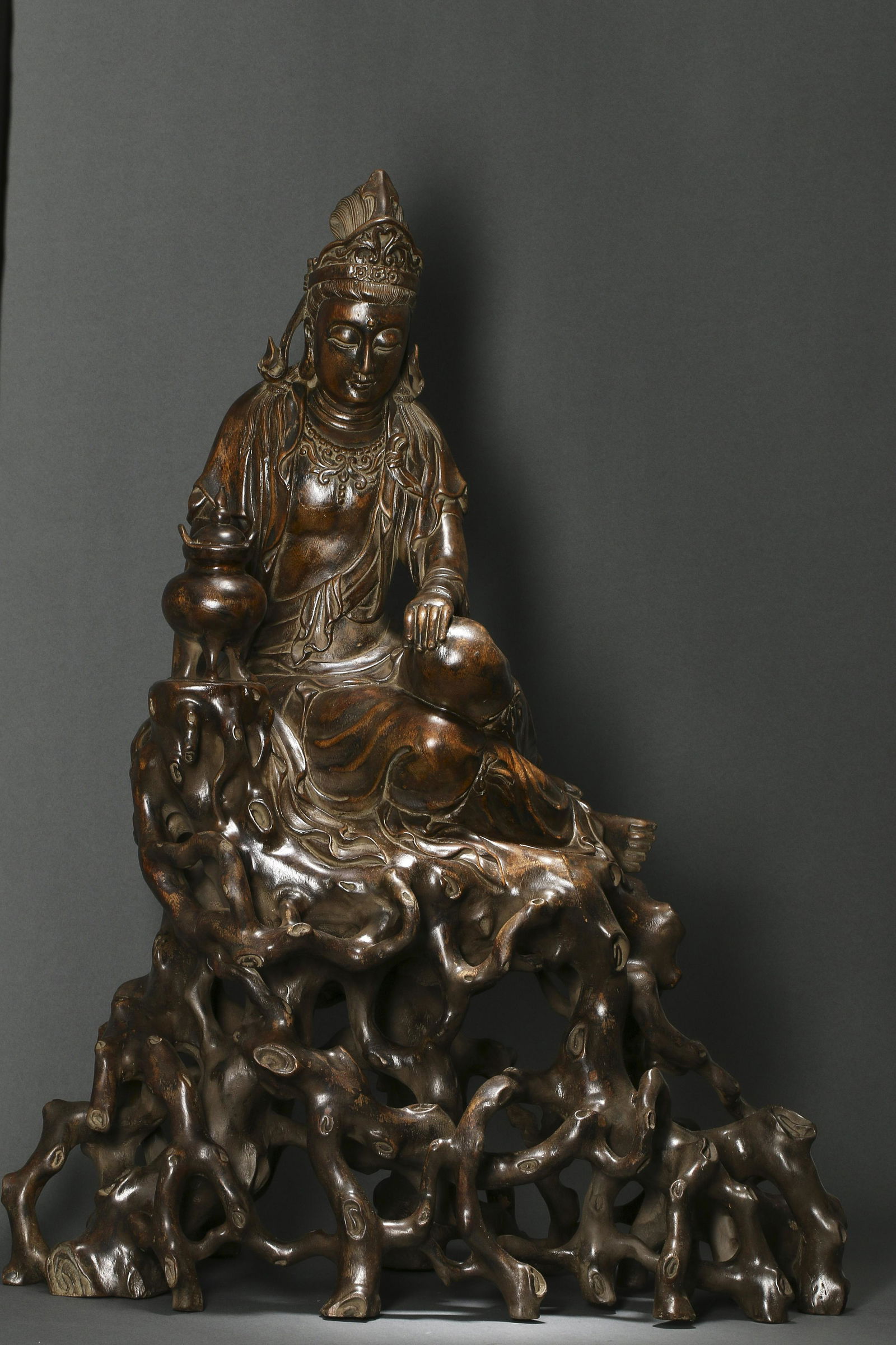 Agarwood Root Carving Bodhisattva in the Qing Dynasty (1 of 19)