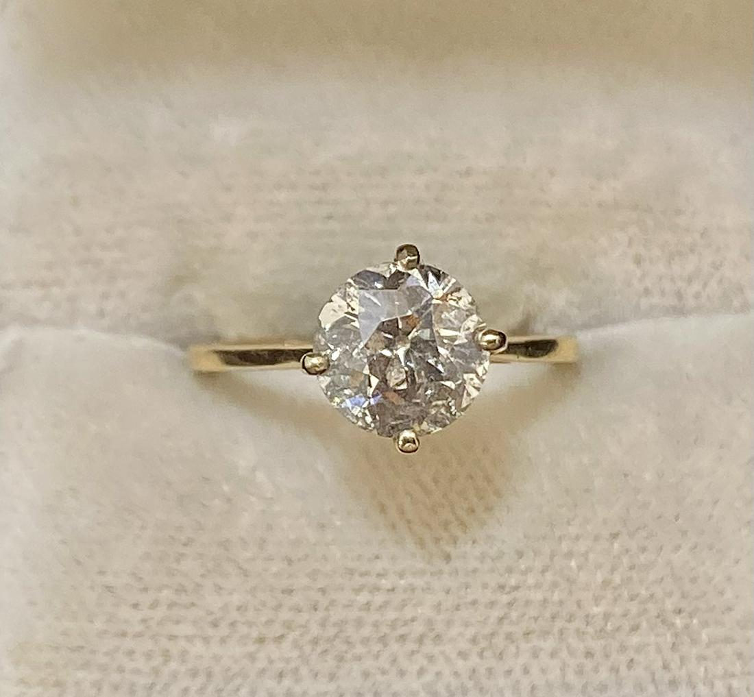 Antique Solid Yellow Gold with Old Mine Diamond: ANTIQUE DESIGN OLD MINE DIAMOND SOLITAIRE RING IN SOLID YELLOW GOLD - $25K APPRAISAL VALUE!ITEM DESCRIPTION:The joy of wearing a piece of art on your finger is within reach when you grab this stunning