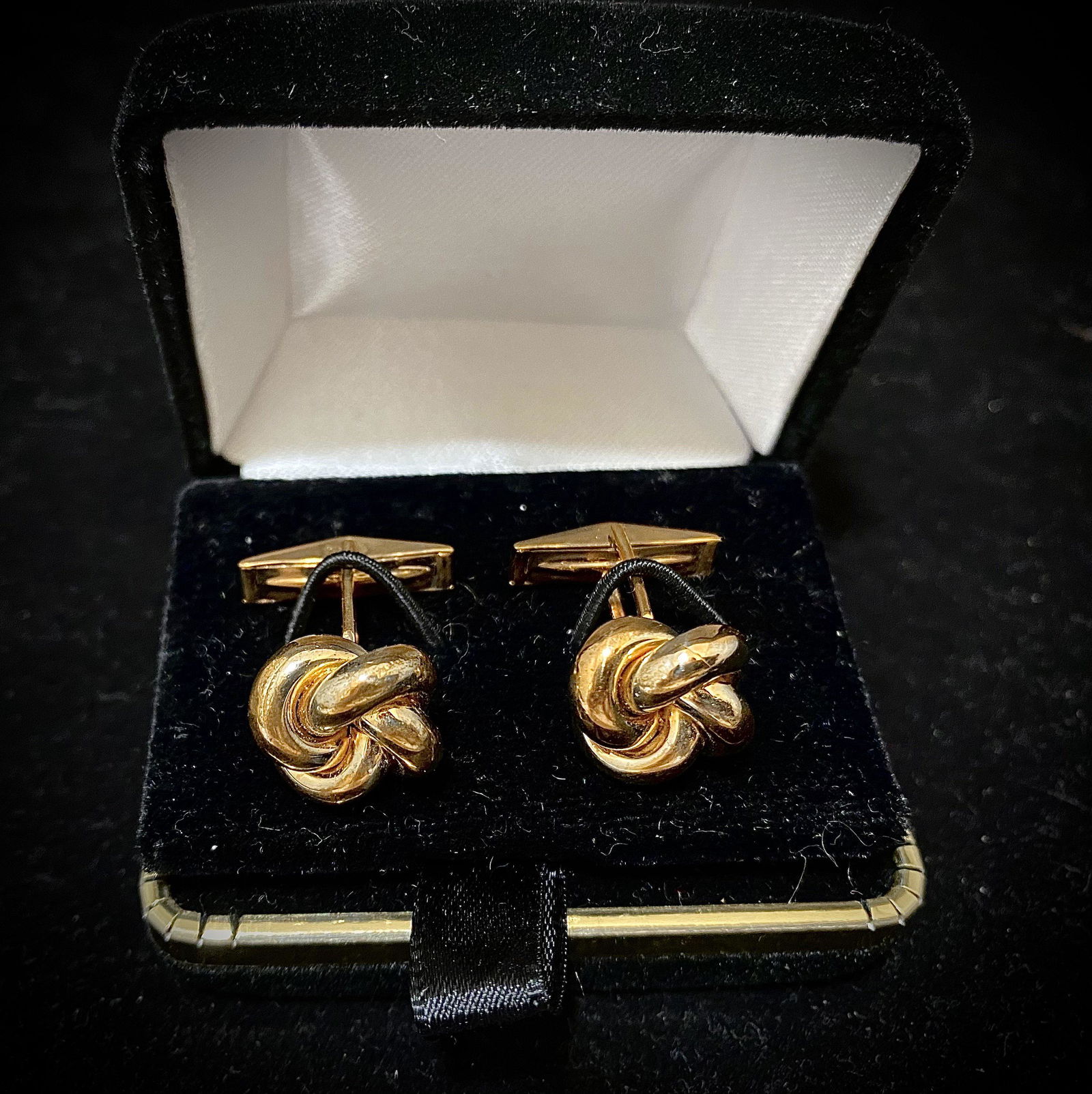 CARTIER Trinity Love Knot Style 18K Yellow Gold Cufflinks - $2.5K Appraisal Value w/ Certificate of (1 of 4)