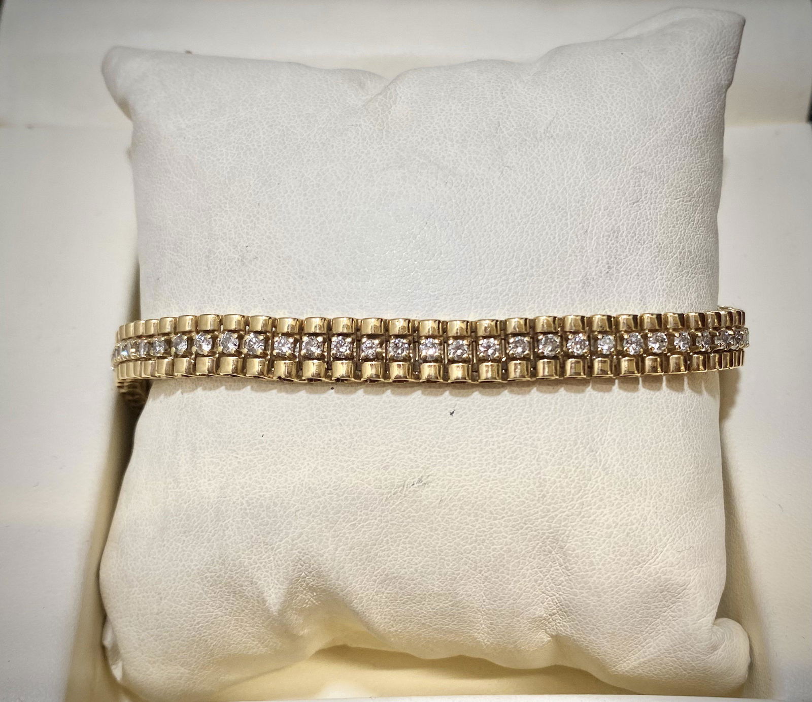 Rolex President style Bracelet in Solid Yellow Gold with 55 Diamonds - $15K Appraisal Value (1 of 6)