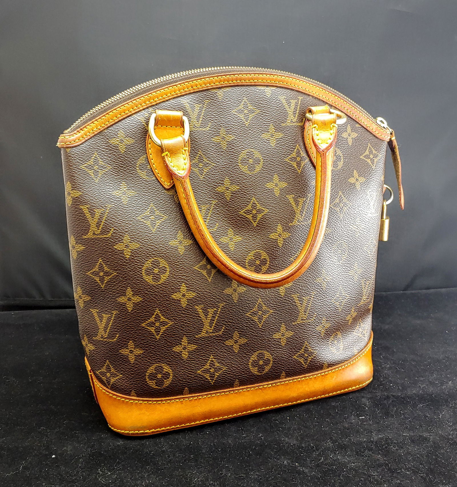 LOUIS VUITTON Vintage Monogram LockIt Handbag - $2K Appraisal Value! (1 of 5)