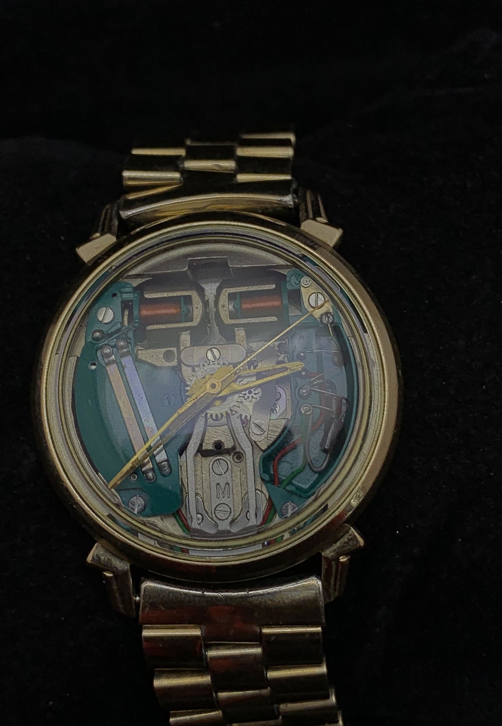 BULOVA ACCUTRON Vintage c. 1950s Electronic Powered Watch - $6K APR Value w/ CoA!: This is why we love vintage... This stunning and rare Bulova Accutron is guaranteed to turn heads. This watch was the first Electric watch Bulova ever made. This unisex timepiece features a beautifull